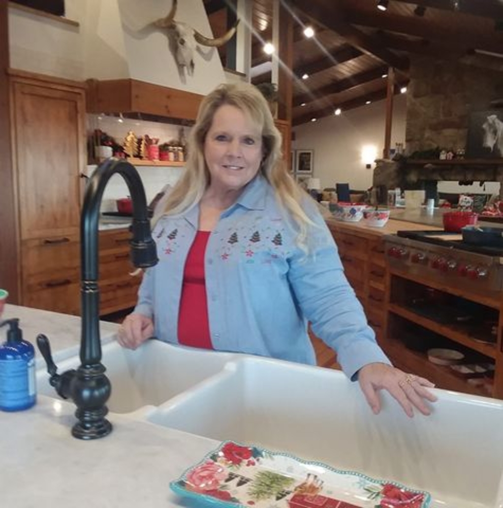 Meet your Posher, Pamela